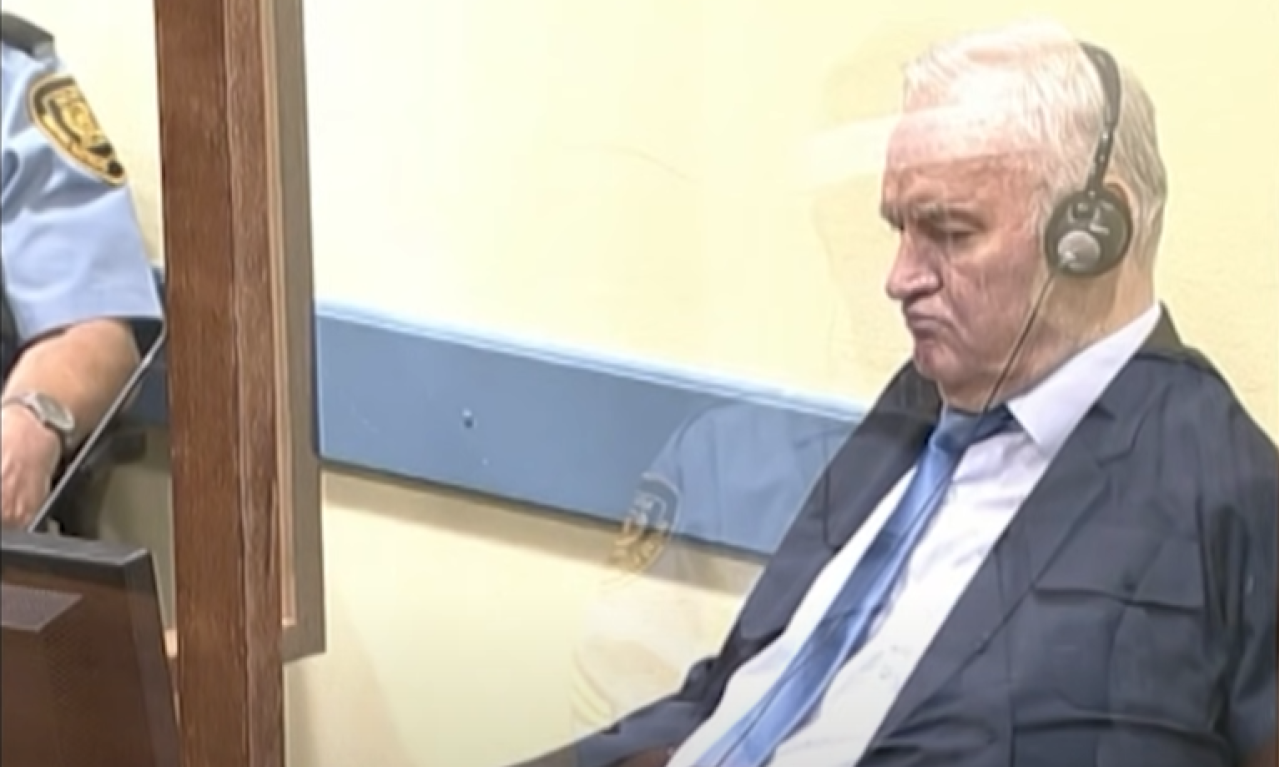 "ON JE NA SAMRTI!" Ne može da jede i pije, a Hag mu ne dozvoljava infuziju!