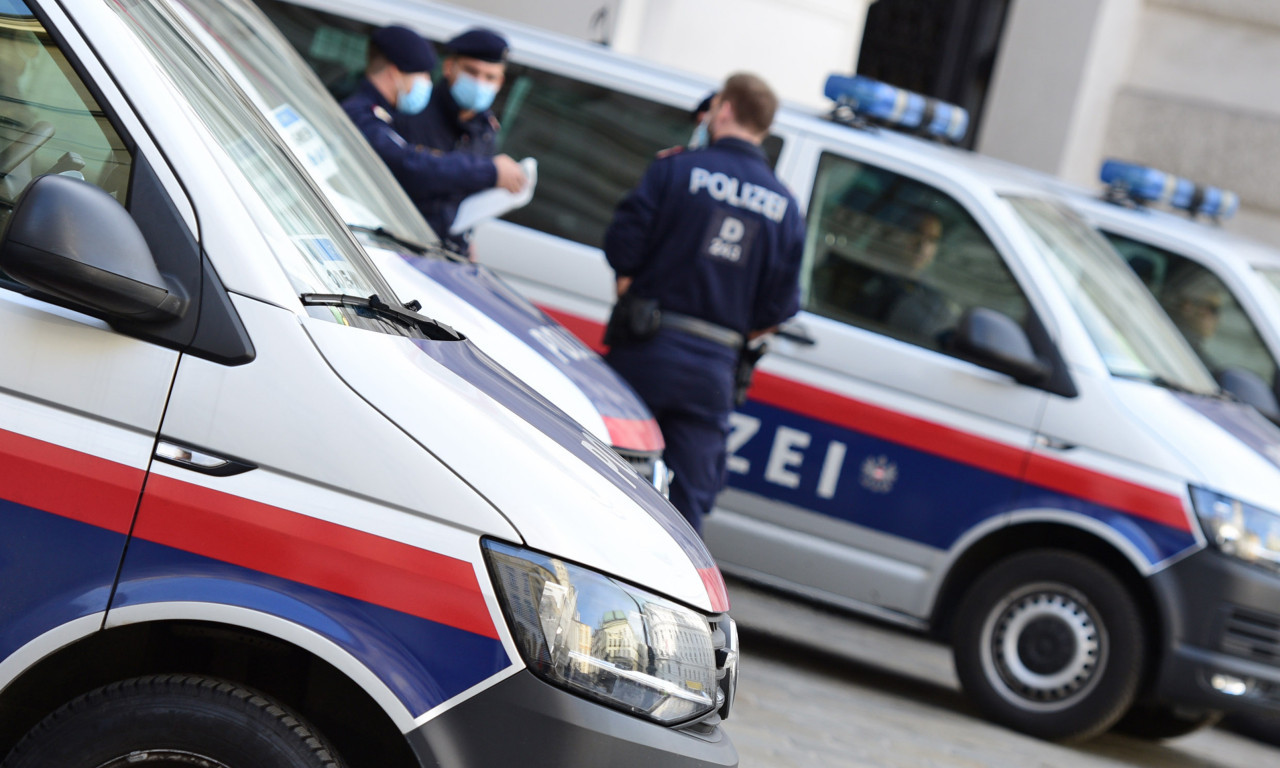 KRVOPROLIĆE U AUSTRIJSKOJ ŠKOLI Više mrtvih, deca u panici bežala, nastavnica zabarakadirana u učionici (VIDEO)