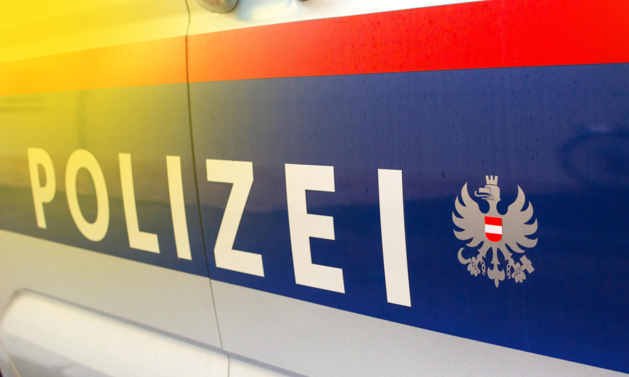 IZBODENI DRŽAVLJANI SRBIJE U KAFANI U BEČU Prevezeni u bolnicu sa teškim povredama