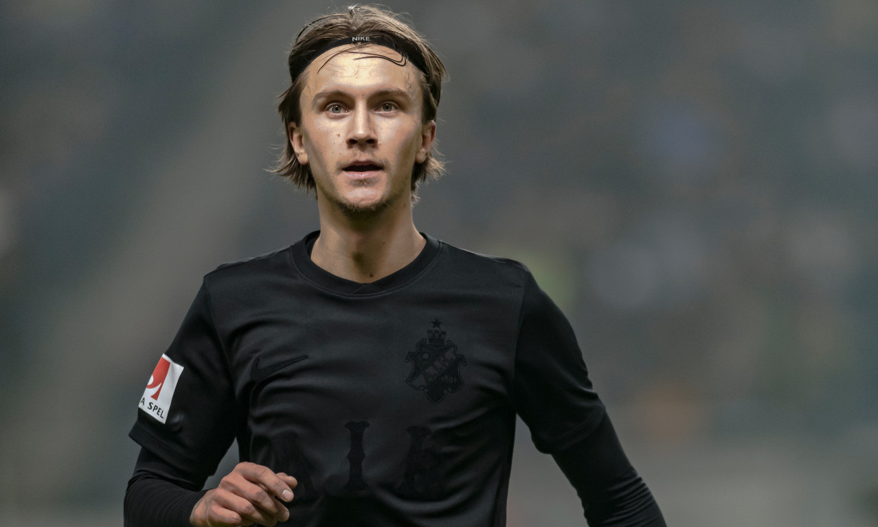 POZNATI FUDBALER IZNENADA PAO U KOMU! Bori se sa akutnim OBOLJENJEM MOZGA, evo u kakvom je stanju