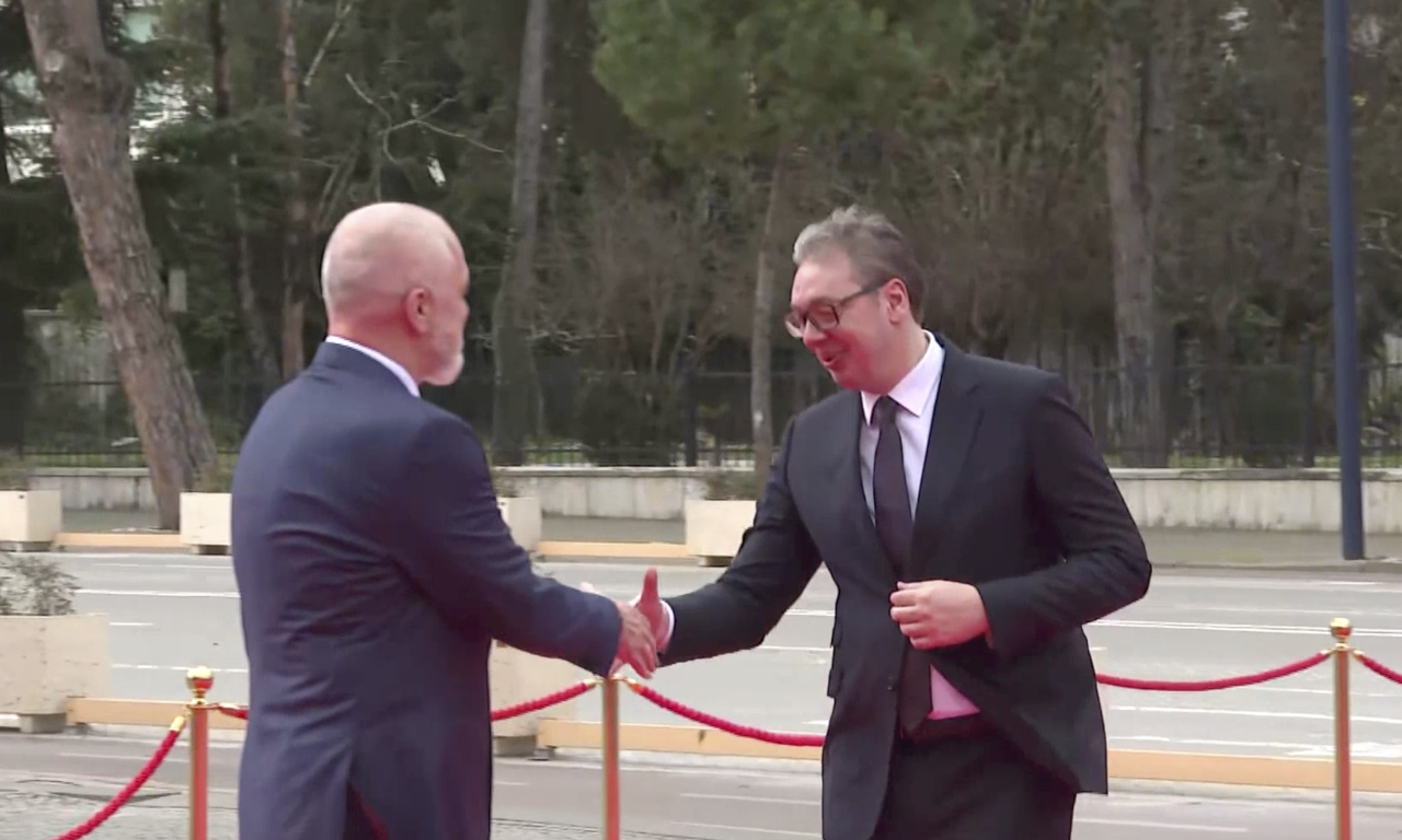 ANALITIČAR SPAHIU: Samit u Tirani je velika POBEDA Vučića, NE SAMO ZBOG TOGA ŠTO NIJE BILO ZASTAVE tzv.Kosova