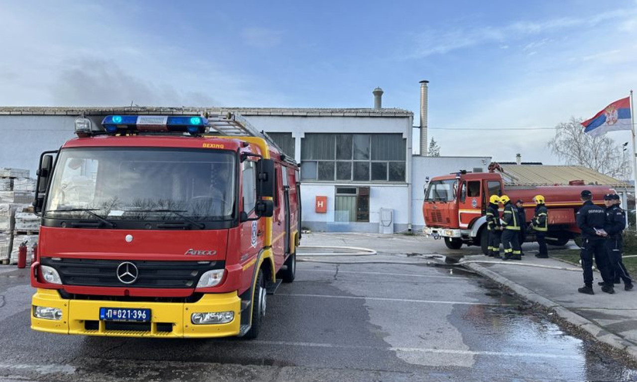 VELIKI POŽAR KOD ČAČKA! Hitna evakuacija svih radnika!