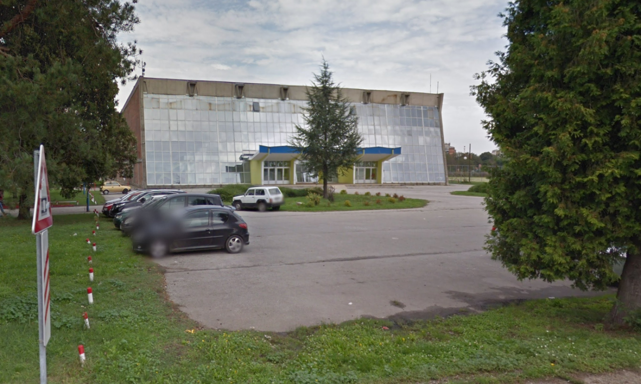 JEZIVA SCENA U PANČEVU! Pronađeno TELO MLADIĆA, sumnja se da je SKOČIO sa Hale sportova