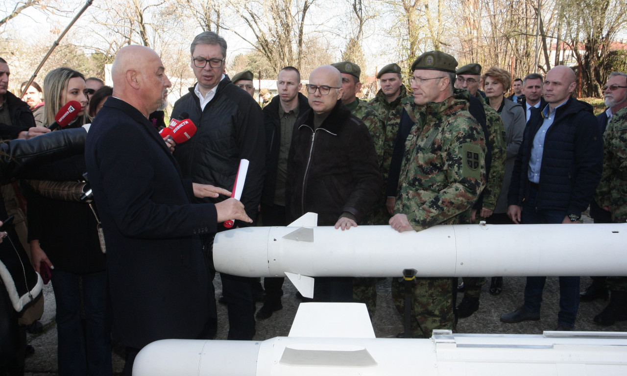 SRBIJA ULAŽE U VOJNOTEHNIČKI INSTITUT! Vučić najavio VEĆE PLATE u vojsci: Bićemo dvostruko SNAŽNIJI (FOTO+VIDEO)