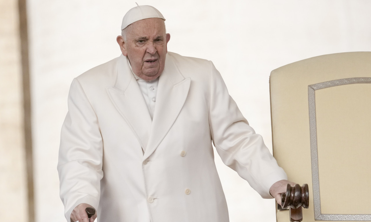 Papa Franja i dalje ima RESPIRATORNIH PROBLEMA: U poslednjem trenutku odustao od današnje propovedi