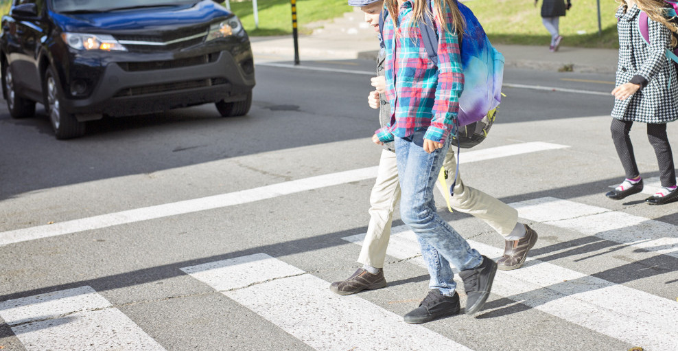 DETE UDARENO KOLIMA NA VOŽDOVCU Devojčicu (12) pokosila žena u "mercedesu"
