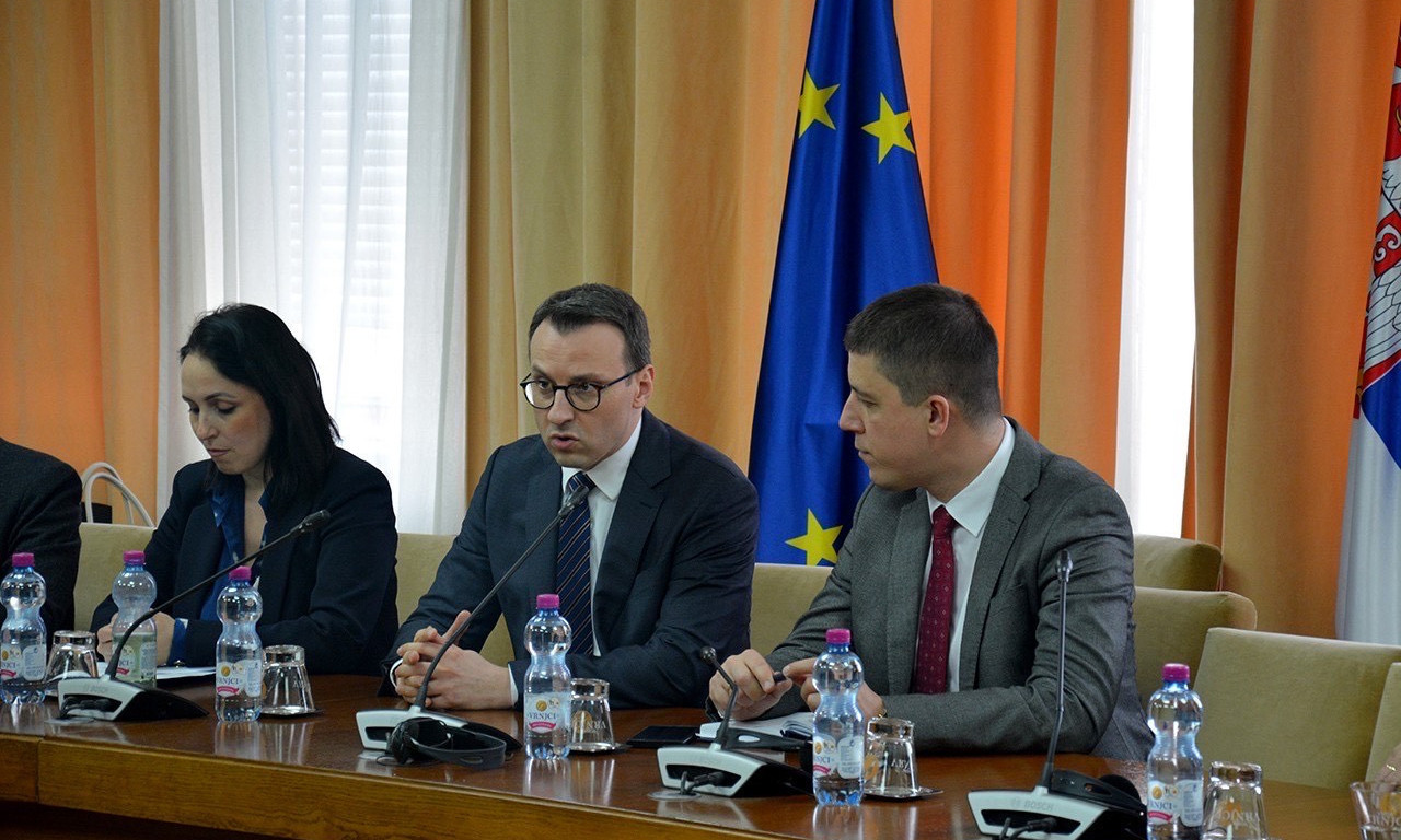 Petković ODRŽAO SASTANAK sa predstavnicima insitucija Srbije na KiM! Razgovarali o posledicama ZABRANE dinara (FOTO)