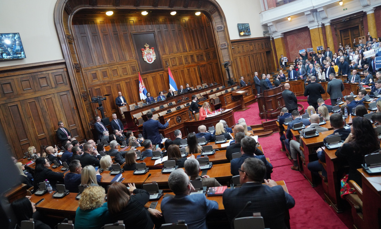 PETI SAT Sednice Skupštine Srbije! Prva četiri PROŠLA uz VERBALNO KOŠKANJE i POLEMIKE vlasti i opozicije