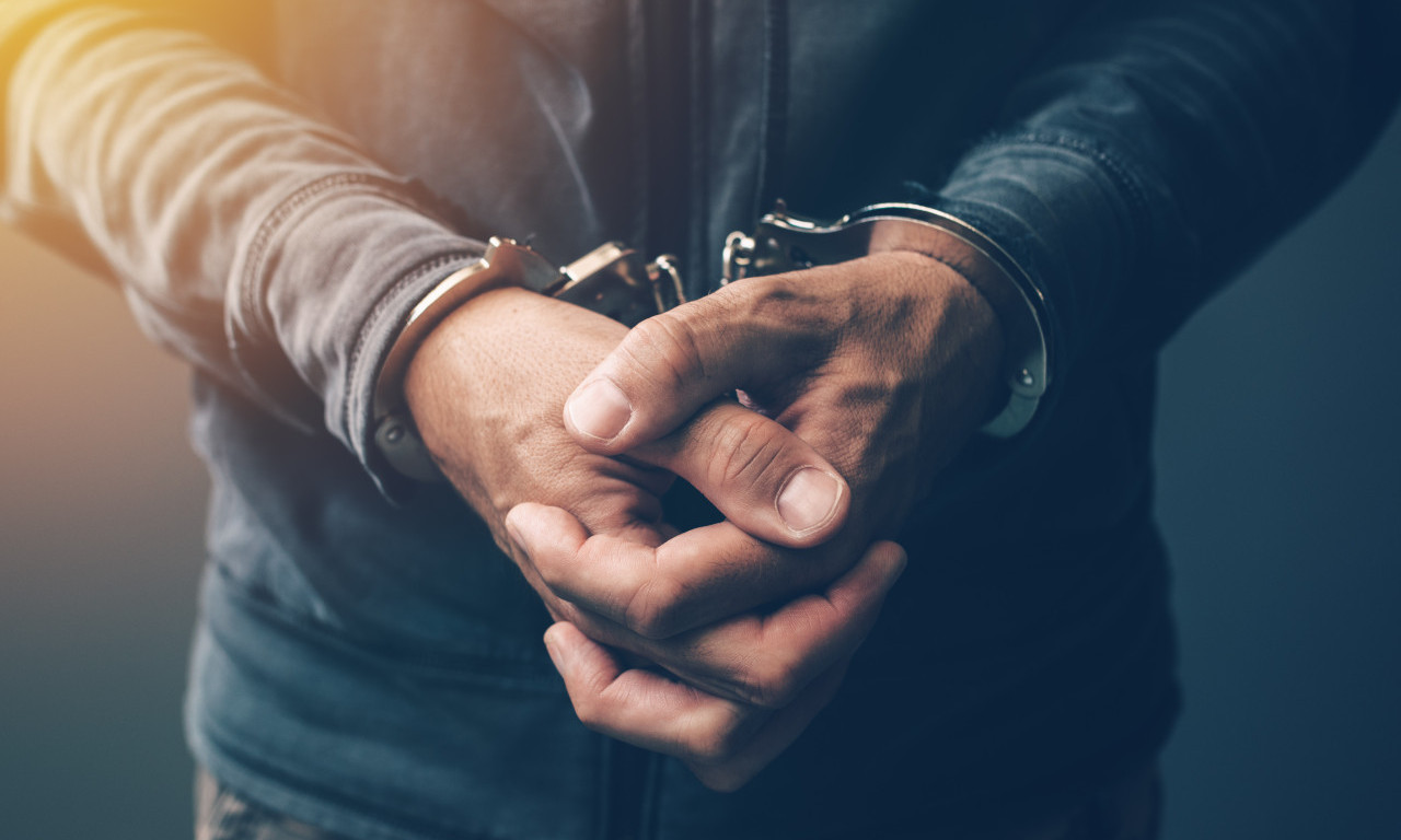 UHAPŠEN LOPOV KOJI JE "OPERISAO" PO BEČEJU I NOVOM SADU Provaljivao u poslovne prostore, kafane...