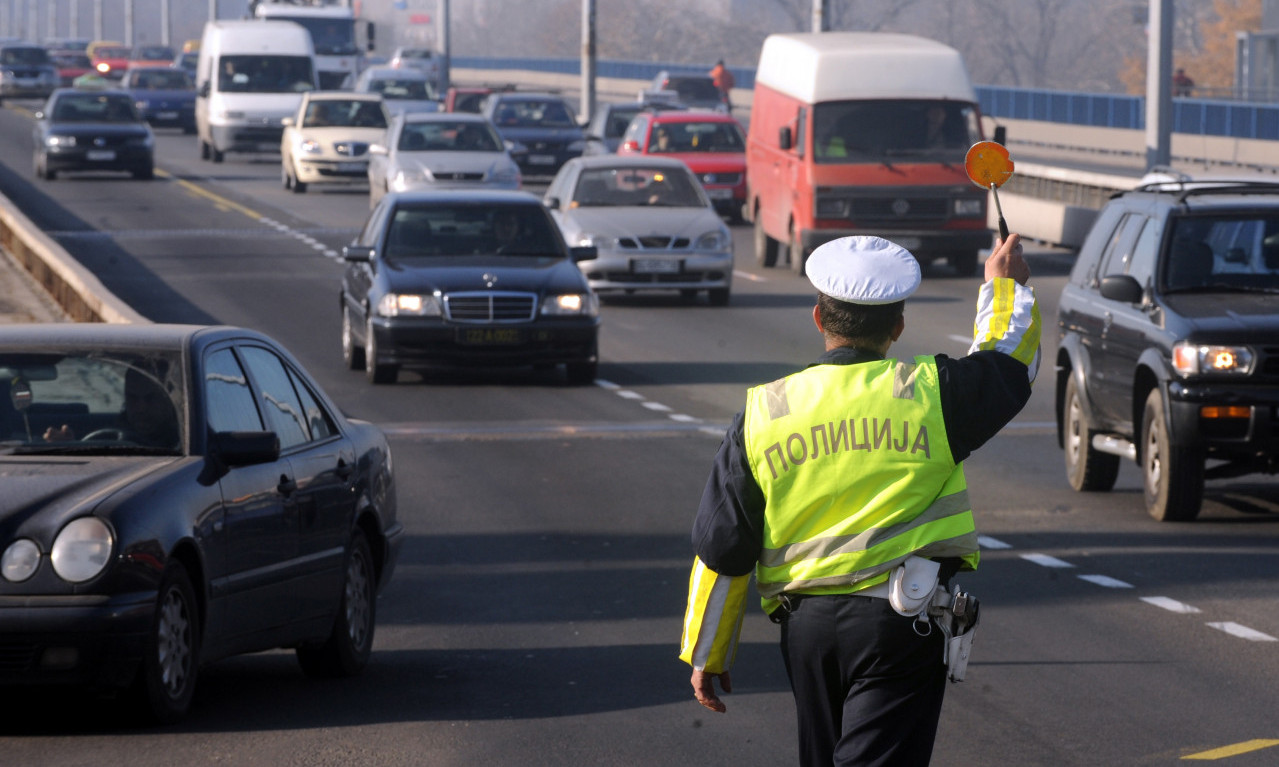 VAŽAN APEL za vozače: Pojačana je kontrola SAOBRAĆAJNE POLICIJE, presretači i radari rade punom parom širom Srbije