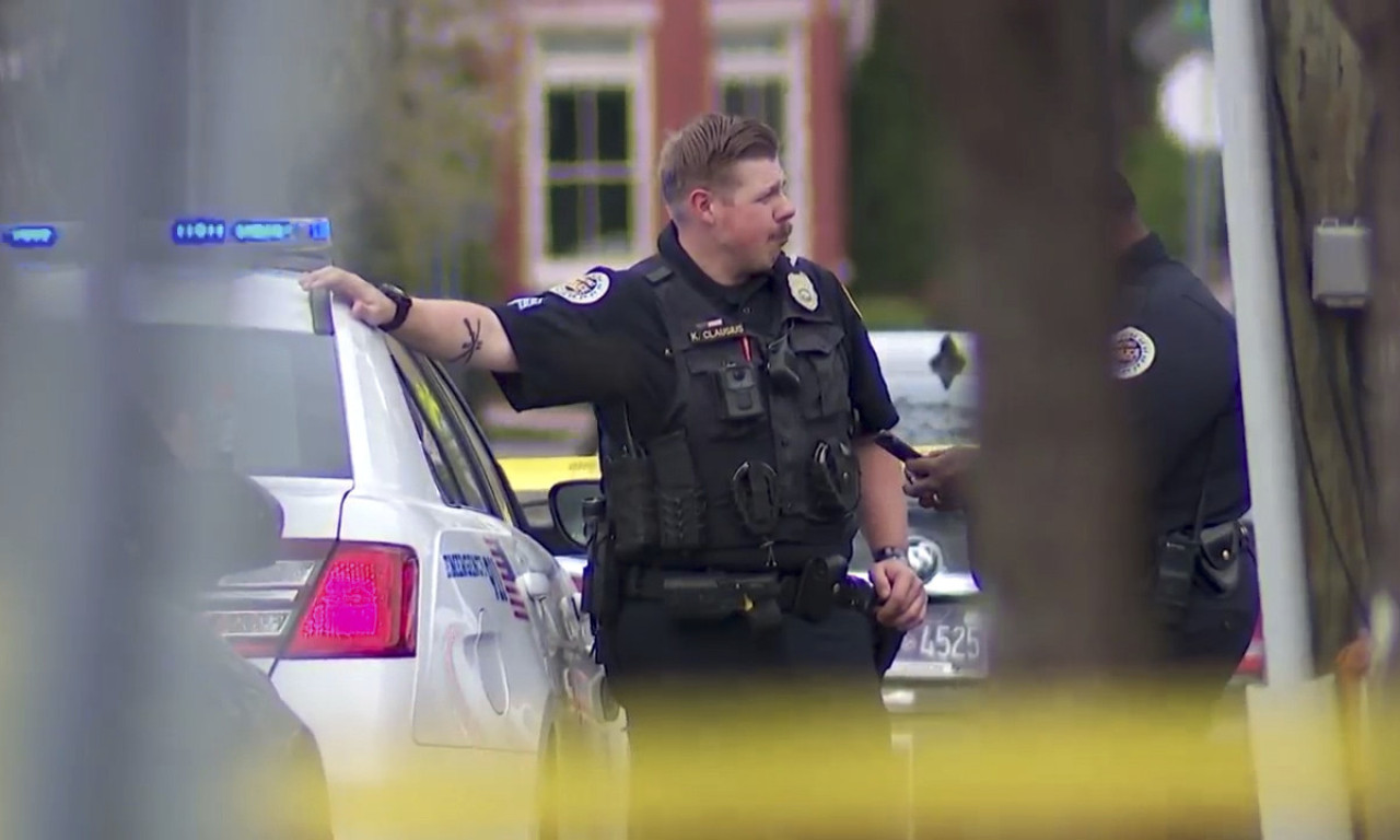 MUŠKARAC HLADNOKRVNO ubijen nakon SVAĐE u restoranu: Pucnjava u SAD, ima i povređenih (FOTO)