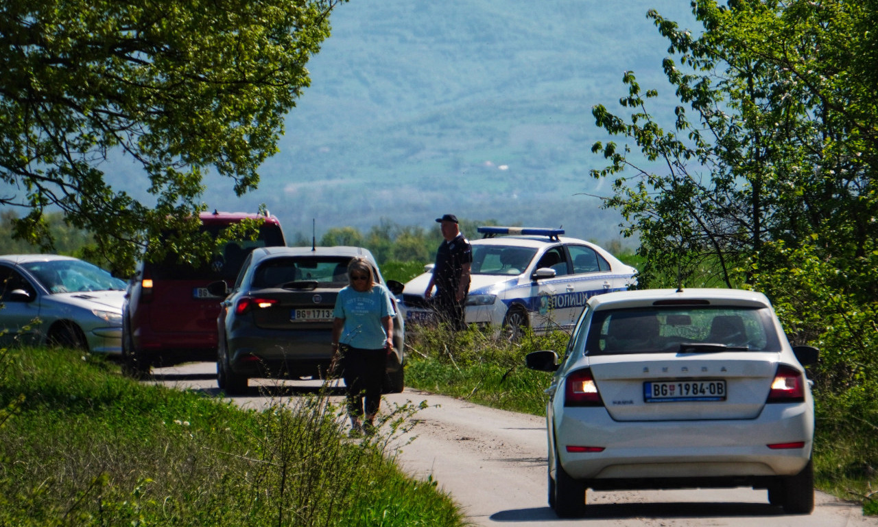 PRETRESA SE NOVA LOKACIJA! Čitav KONVOJ žandarmerije se UPUTIO KA NAPUŠTENOJ KUĆI I ŠTALI!