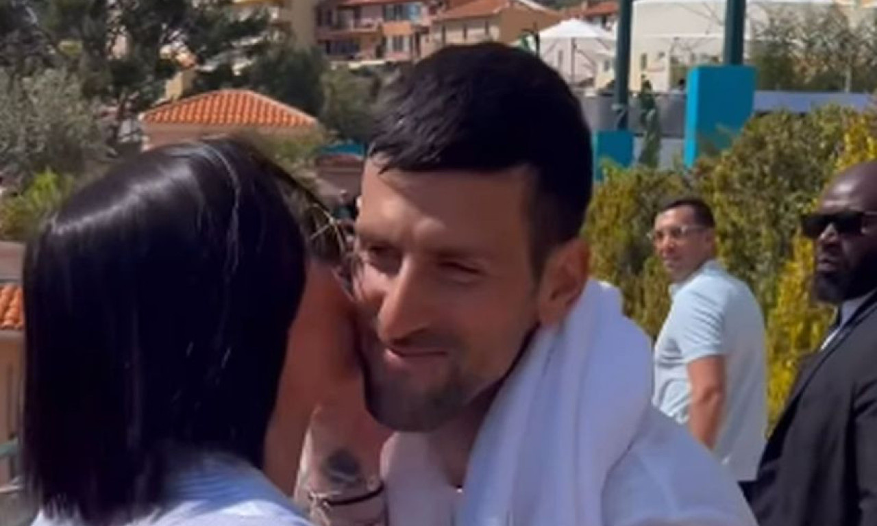 Ovo se svi PITAJU: Ko je ZGODNA CRNKA koja je POLJUBILA ĐOKOVIĆA pre meča? Sada je sve otkriveno