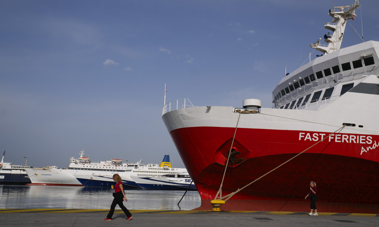 BRITANCI ZAROBILI BROD "KOTOR" Od subote u 12 ni makac!