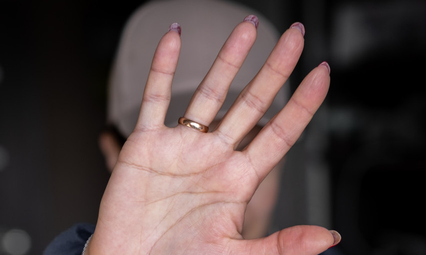 BRUKA I SRAMOTA Poslanik optužen za seksualni napad na dve žene!