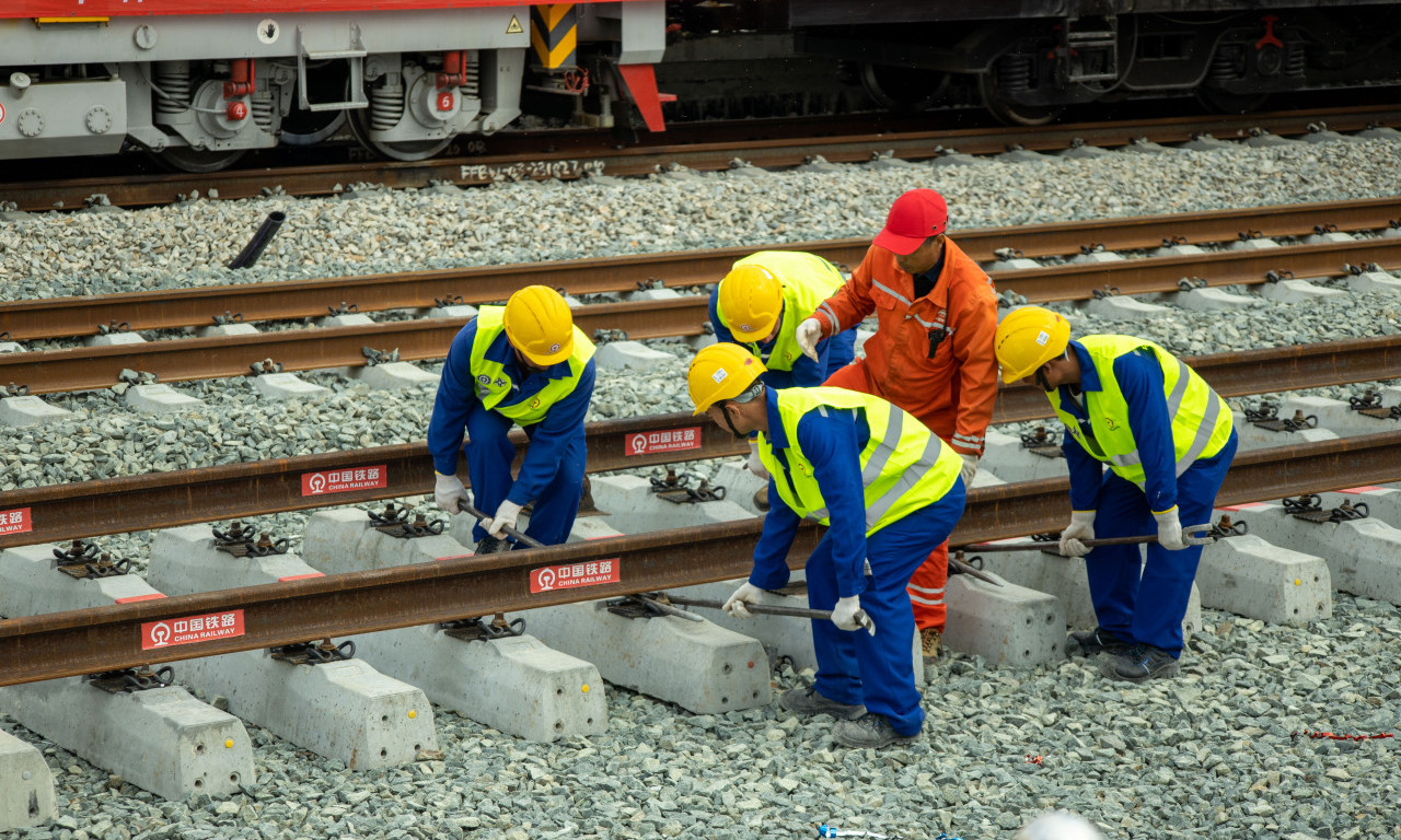 EVO KADA KREĆE SAOBRAĆAJ NA BRZOJ PRUZI SRBIJA-MAĐARSKA Od Beograda do Budimpešte za manje od tri sata