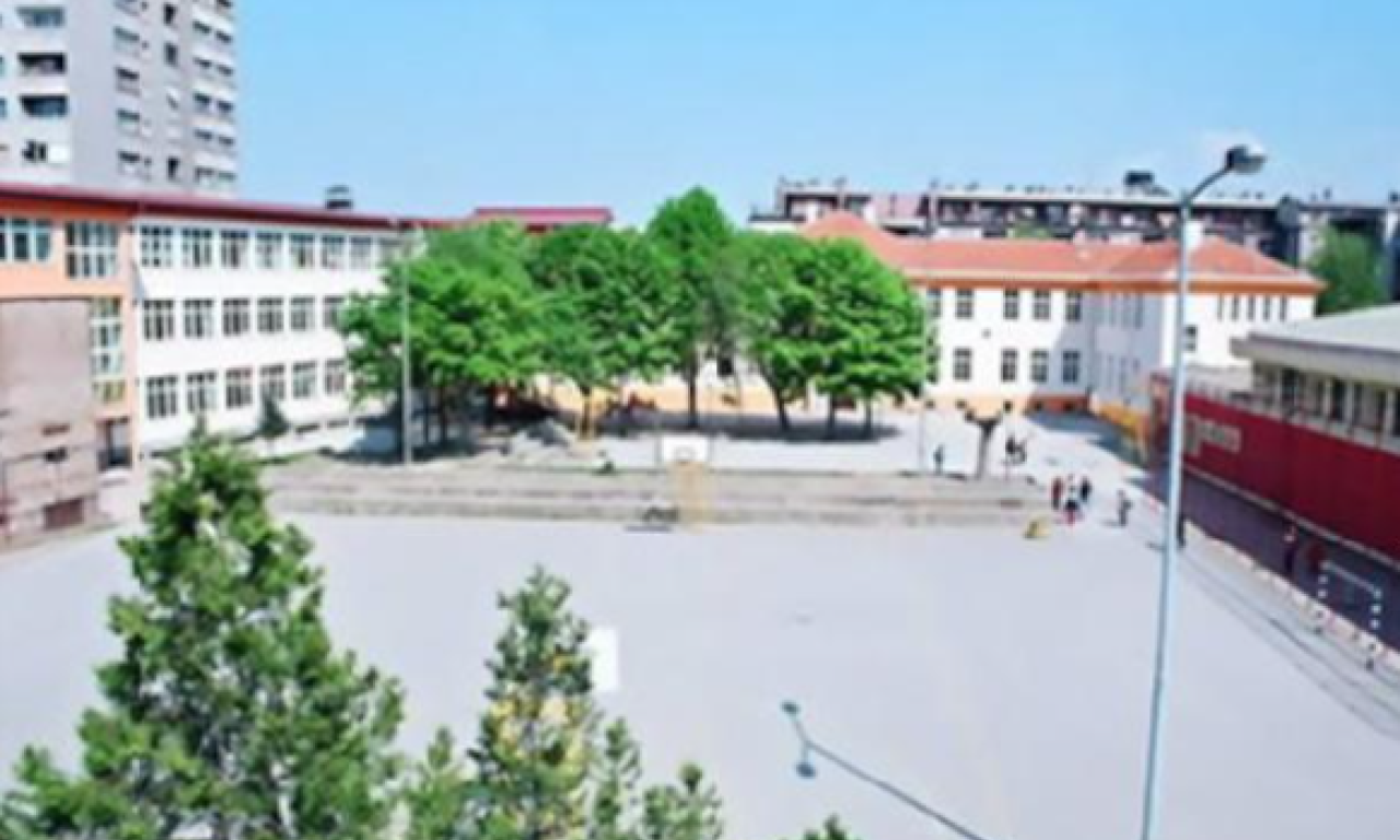 DRAMA U OSNOVNOJ ŠKOLI: Kod UČENIKA pronađen KUHINJSKI NOŽ, njegovo OBJAŠNJENJE ledi KRV U ŽILAMA