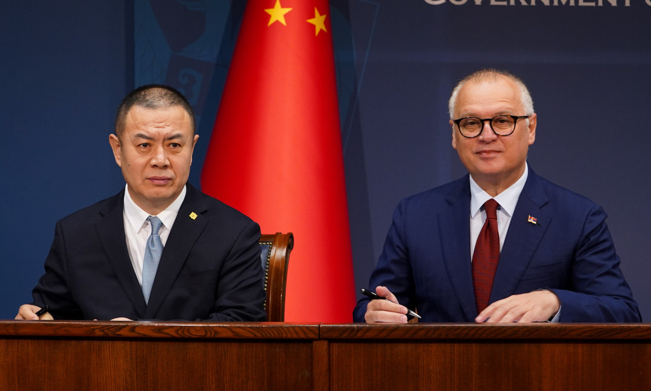 U SRBIJU stižu BRZI VOZOVI IZ KINE! Vesić potpisao PROTOKOL O SARADNJI sa kompanijom  CRRC