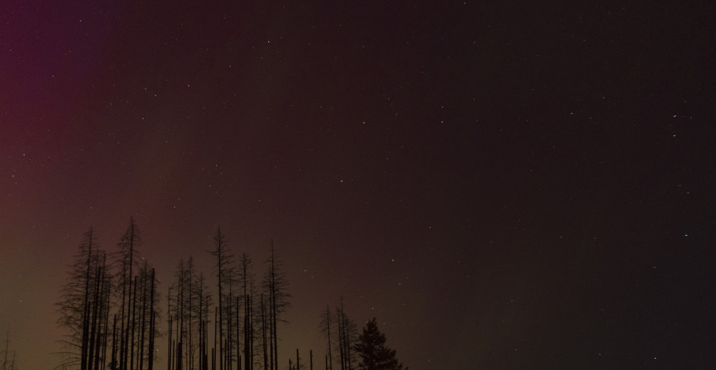 ŠTA JE ČUDNA SVETLOST NA NEBU KOJU SMO SINOĆ MOGLI DA VIDIMO? Razrešena misterija, nećete verovati o čemu je reč (FOTO)