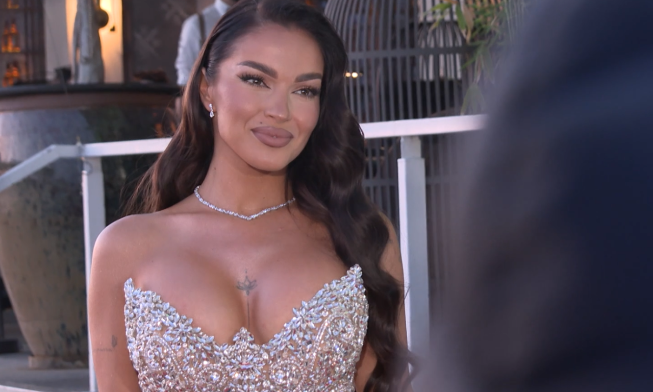 TEODORA DŽEHVEROVIĆ OBJAVILA FOTOGRAFIJU SA OPEKOTINAMA NA GRUDIMA: "Smejem se, a plakala bih" (FOTO)