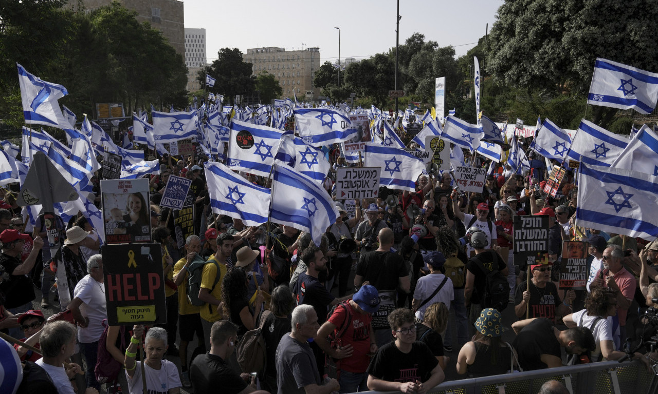Ceo JERUSALIM na nogama! Hiljade DEMONSTRANATA protiv vlade Netanjahua ispred Kneseta (FOTO)