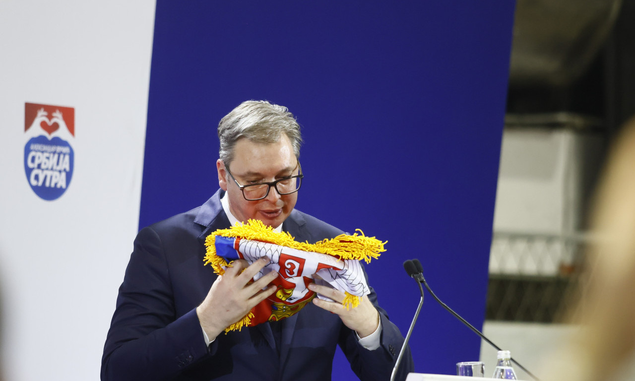 VUČIĆ ODLUČIO ŠTA ĆE BITI SA ZASTAVOM IZ UN! Objasnio zašto je još ne vraća u Predsedništvo