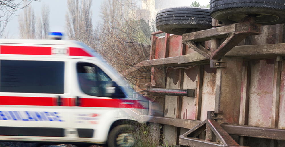 Teška NESREĆA ispod Rudnika: Sudar TAKTORA i AUTOMOBILA, ima povređenih!