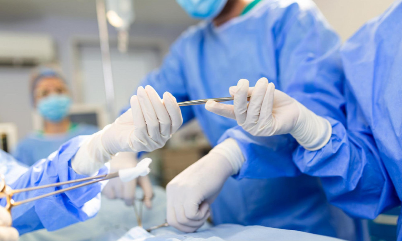 HIRURG PRIMAO MITO, LAŽIRAO DOKUMENTA, SREĐIVAO BOLOVANJA: Zoran uzimao od 300 do 1.000 evra, "pao" je u velikoj akciji!