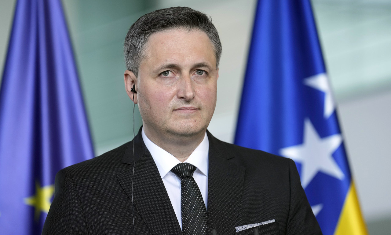 SKANDAL! Auto iz pratnje Denisa Bećirovića učestvovao u nesreći, on nije stao da vidi šta se dešava?