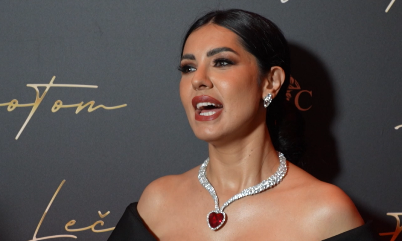 TANJA SAVIĆ SPREMNA ZA KONCERT: Pristigla i porodica da je bodri večeras (FOTO)