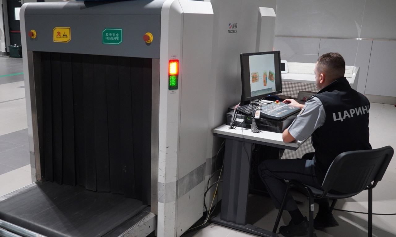 U PAKETU POŠTE pronađen napunjen PIŠTOLJ, a u DEZODORANSU DROGA: Neverovaran plen POLICIJE