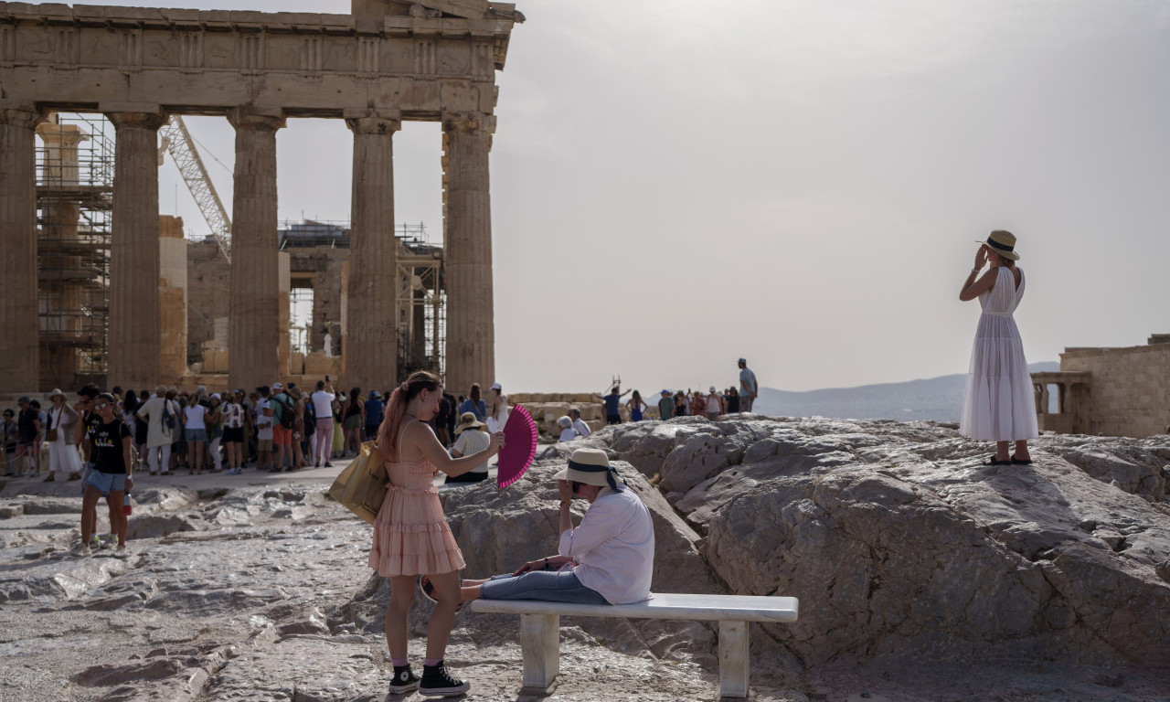 VRUĆINE U GRČKOJ ODNELE ŽRTVE! Od početka meseca PREMINULO 6 turista zbog visokih temperatura