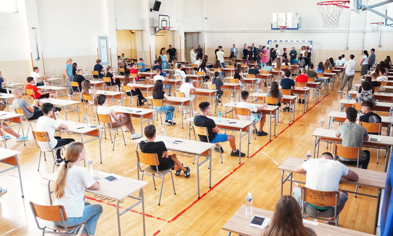 VAŽNA VEST ZA RODITELJE I OSMAKE: Preliminarni rezultati male mature biće objavljeni ovog datuma (VIDEO)