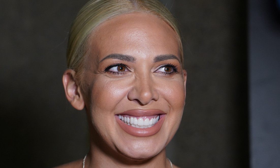 TRUDNA MILICA TODOROVIĆ ZAPEVALA I ODUŠEVILA Pevačica zablistala na koncertu Emine Jahović (VIDEO)