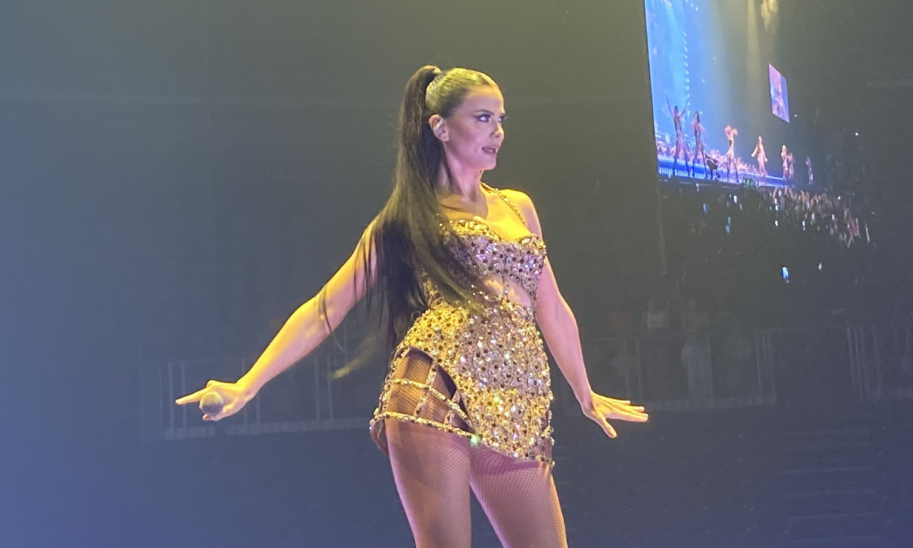 SPEKTAKL MILICE PAVLOVIĆ U ZAGREBU: Delirijum u hali kad je izašla pevačica