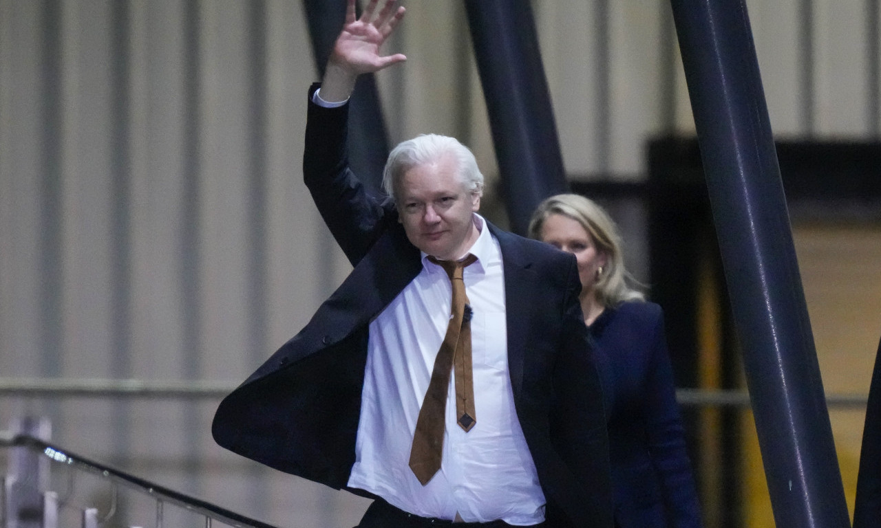 Džulijan Asanž će postati jako BOGAT! Mogao bi da zaradi na DESETINE MILIONA DOLARA zbog godina koje je proveo u zatvoru