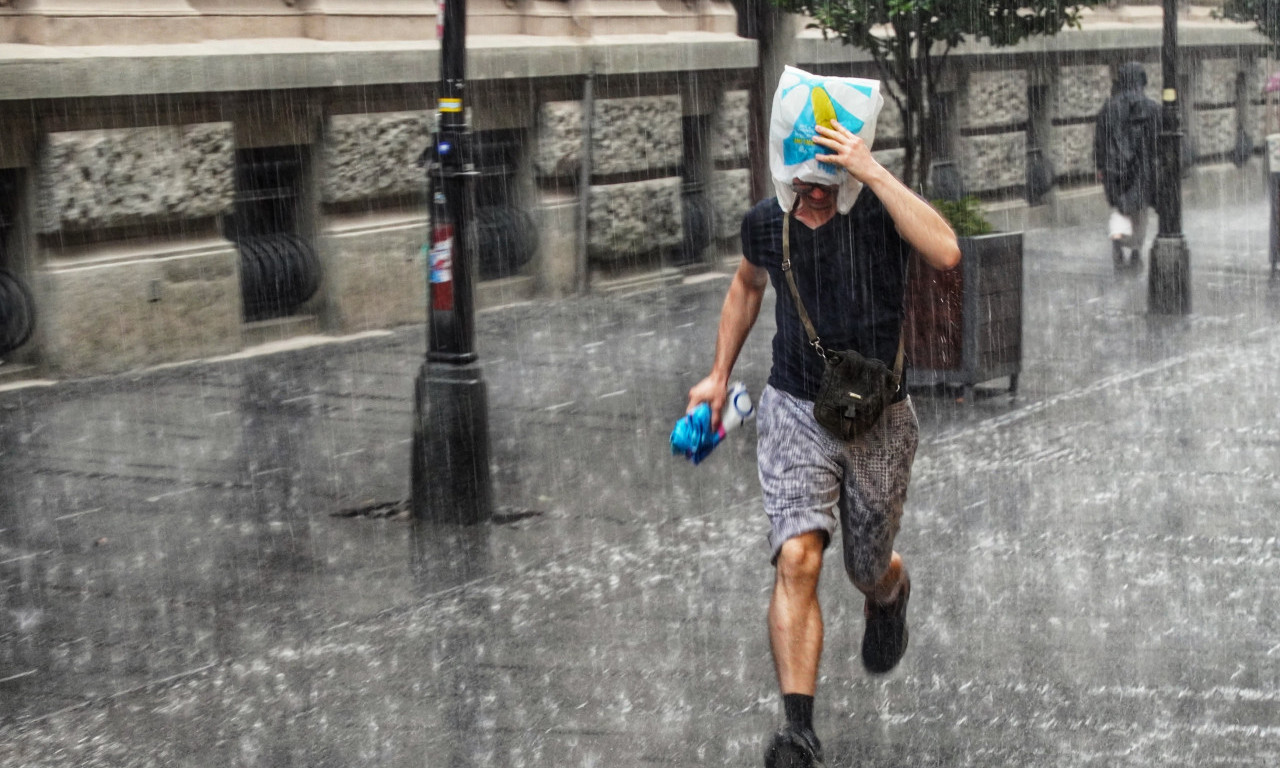 ČEKAJU NAS PLJUSKOVI SA GRMLJAVINOM Najniža dnevna temperatura 15, a najviša baš visoka!
