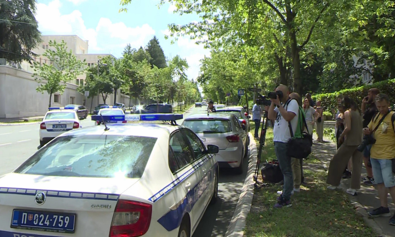 Detalji napada ispred AMBASADE: Napadač na žandarma zavrbovani VEHABIJA iz Mladenovca!