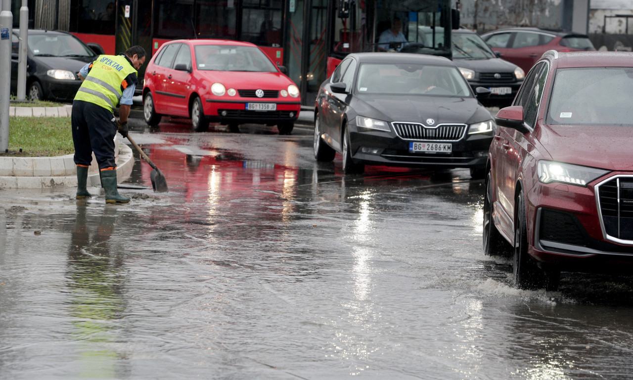 HITNO UPOZORENJE RHMZ NA PLJUSKOVE I NEVREME Potop u Beogradu i ovim delovima Srbije! Ne izlazite, ako ne morate