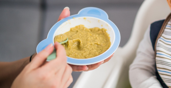 PANIKA U SUPERMARKETIMA: Omiljena hrana za bebe krije opasnost, hitno se povlači sa polica