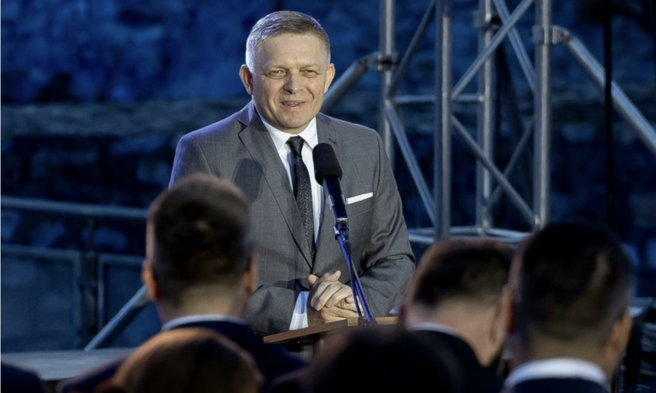 FICO PORUČUJE: Ono što EU radi Srbiji nema veze sa zdravim razumom