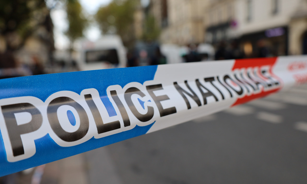 MRTVA TELA LEŽE NA PUTU, UŽASNI PRIZORI NA ULICAMA KANA Automobilom namerno pregazio više od 10 ljudi (VIDEO)