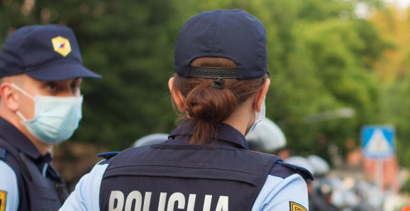 STRAŠAN INCIDENT U SLOVENIJI: ČOVEK pokušao da otme svoje dete iz ŠKOLE, pa povredio čak četvoro LJUDI