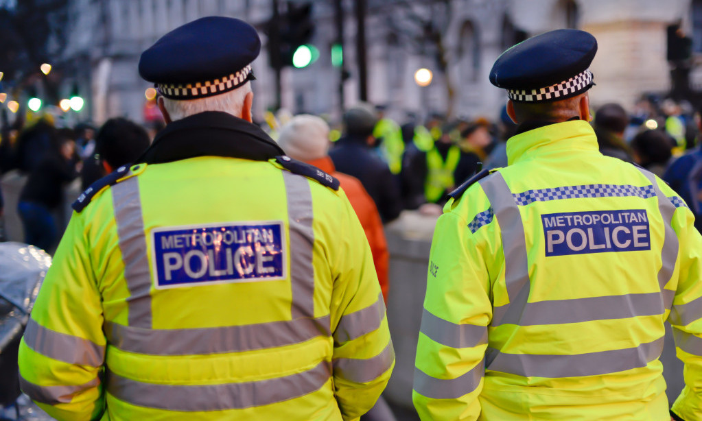 DESETORO LJUDI IZBODENO U VOZU Horor u Londonu! Prvi snimci sa lica mesta (VIDEO)