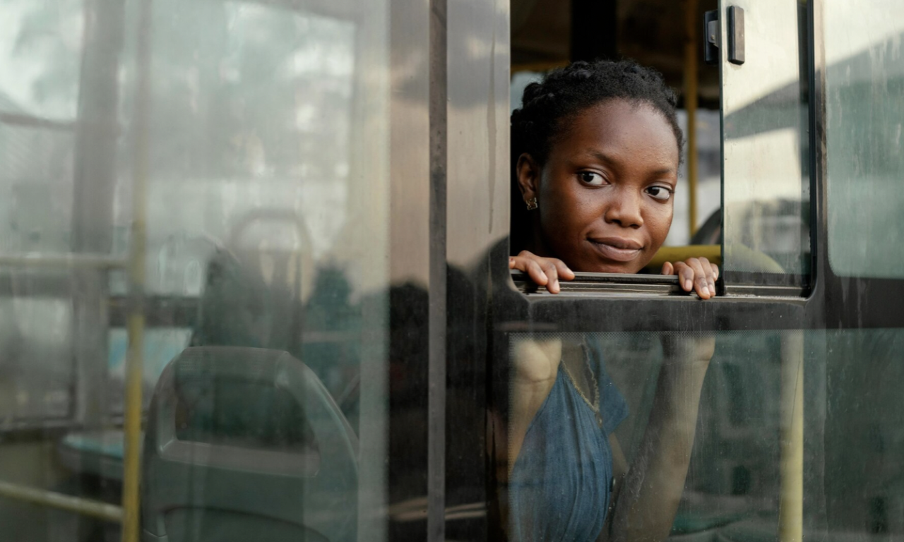 UŽASNA SAOBRAĆAJKA PRVOG DANA ŠKOLE! Dvanaest osnovaca i vozač POGINULI u udesu minibusa