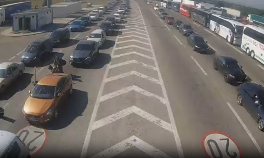 GUŽVE NA GRANICI: Evo koliko ćete dugo čekati!