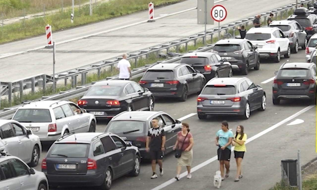 ZATVOREN GRANIČNI PRELAZ U GRČKOJ Dobro pazite da ne krenete ovuda na more!