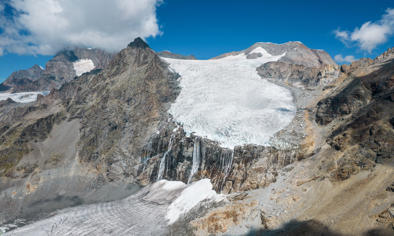 ALARMANTNI PODACI IZ ŠVAJCARSKE: Glečeri izgubili 3 odsto mase u 2025, menja se krajolik te zemlje i to nije sve