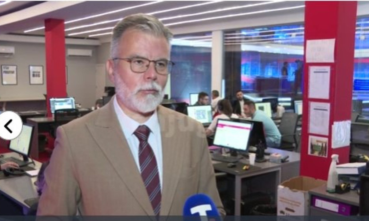 Ministar Dejan Ristić obišao novinsku agenciju i televiziju Tanjug: &quot;Poručujemo da su sve teme dobrodošle...&quot;