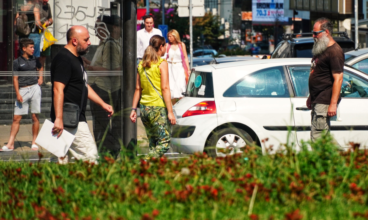 SRBIJA U CRVENOM NA +40! RHMZ niže upozorenja! Paklene temperature u ovom delu Srbije